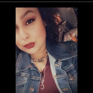 Meet your Posher, Vickie